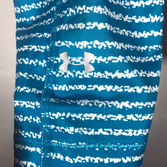 Under Armour heat gear compression capris small - Picture 4 of 9